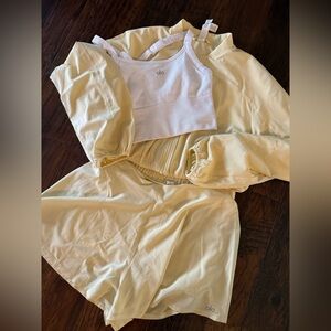 Alo lemon ice tiebreaker set shorts jacket sold out